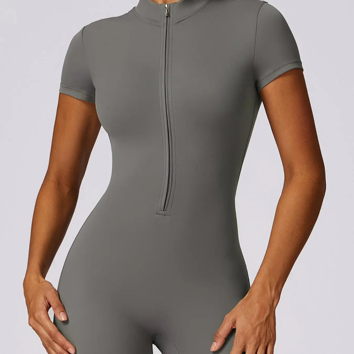 Women'S Solid Zipper Mock Neck Sports Jumpsuit, Sporty High Waist Quick Drying Jumpsuit for Yoga Gym Workout, Skinny Fit Jumpsuit, Tight Fitting Jumpsuit, Workout Jumpsuits