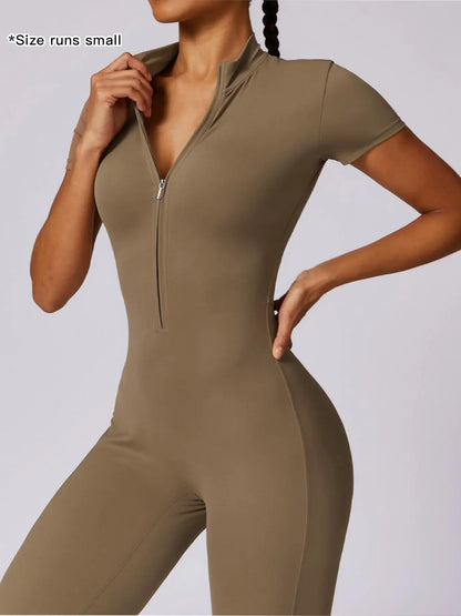 Women'S Solid Zipper Mock Neck Sports Jumpsuit, Sporty High Waist Quick Drying Jumpsuit for Yoga Gym Workout, Skinny Fit Jumpsuit, Tight Fitting Jumpsuit, Workout Jumpsuits